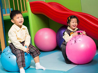 學校全面清潔校舍及消毒